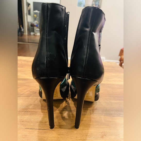 Exotic Leather & Snakeskin Sandal Heel by Izabella Rue w/ Stud Accents size 6.5 - Picture 5 of 9